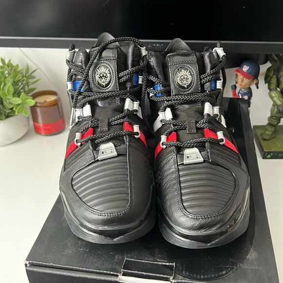 NIKE LEBRON 3 BARBERSHOP - Picture 2 of 3